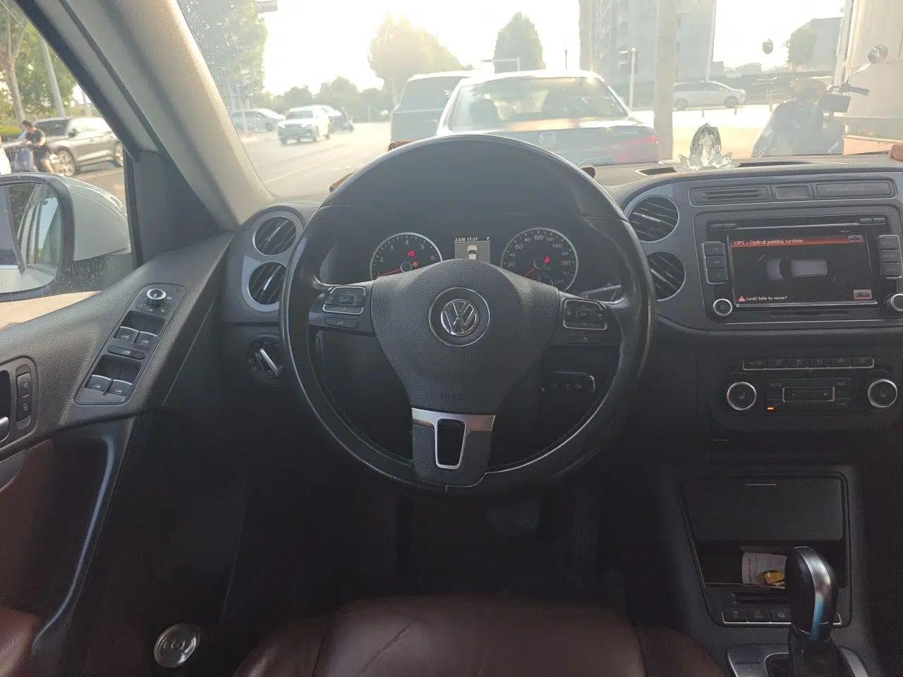 Volkswagen Tiguan 2012 2.0 TSI Comfort Edition — миниатюра 10
