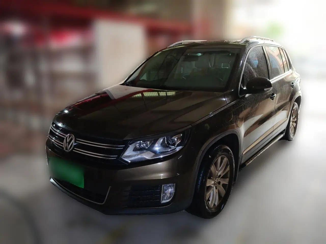 Volkswagen Tiguan 2015 1.8TSI Automatic Two-Wheel Drive Luxury Model — миниатюра 1