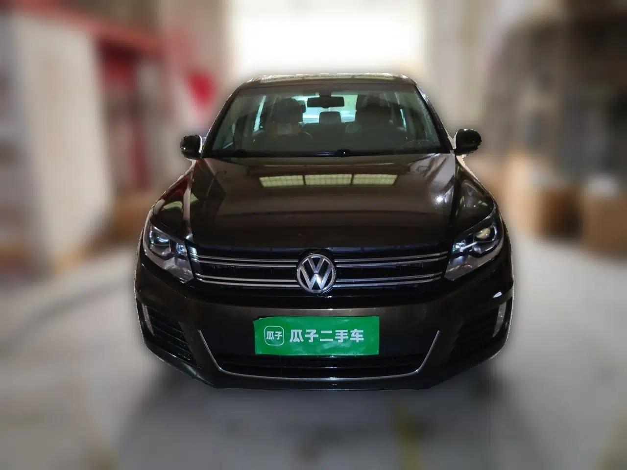 Volkswagen Tiguan 2015 1.8TSI Automatic Two-Wheel Drive Luxury Model — миниатюра 2