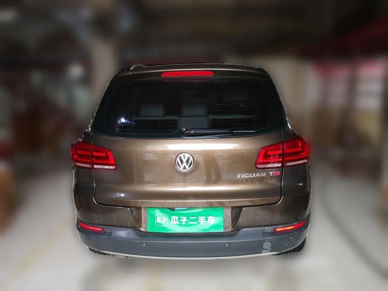Volkswagen Tiguan 2015 1.8TSI Automatic Two-Wheel Drive Luxury Model — миниатюра 5