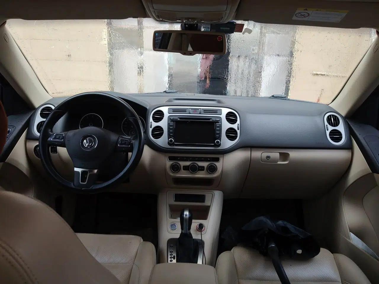 Volkswagen Tiguan 2015 1.8TSI Automatic Two-Wheel Drive Luxury Model — миниатюра 9