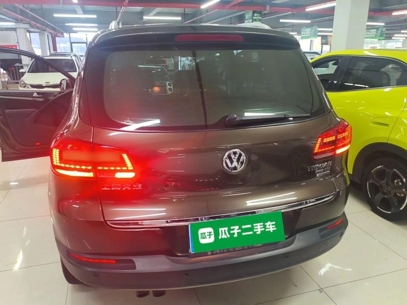 Volkswagen Tiguan 2015 1.8TSI Automatic Two-Wheel Drive Luxury Model — миниатюра 5