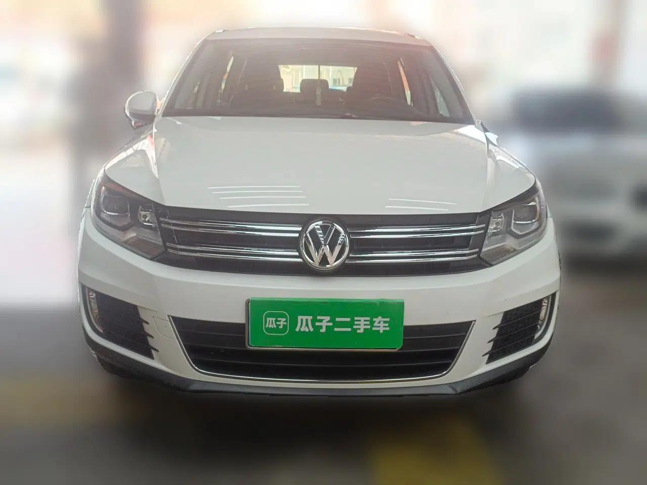 Volkswagen Tiguan 2015 1.8TSI Automatic Two-Wheel Drive Comfort Edition — миниатюра 2