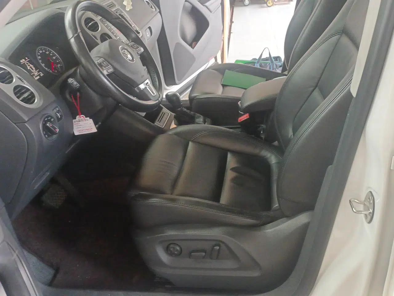 Volkswagen Tiguan 2015 1.8TSI Automatic Two-Wheel Drive Comfort Edition — миниатюра 15