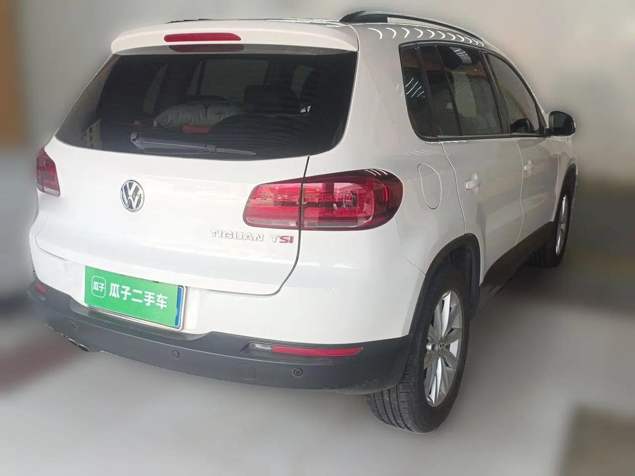 Volkswagen Tiguan 2015 1.8TSI Automatic Two-Wheel Drive Comfort Edition — миниатюра 6