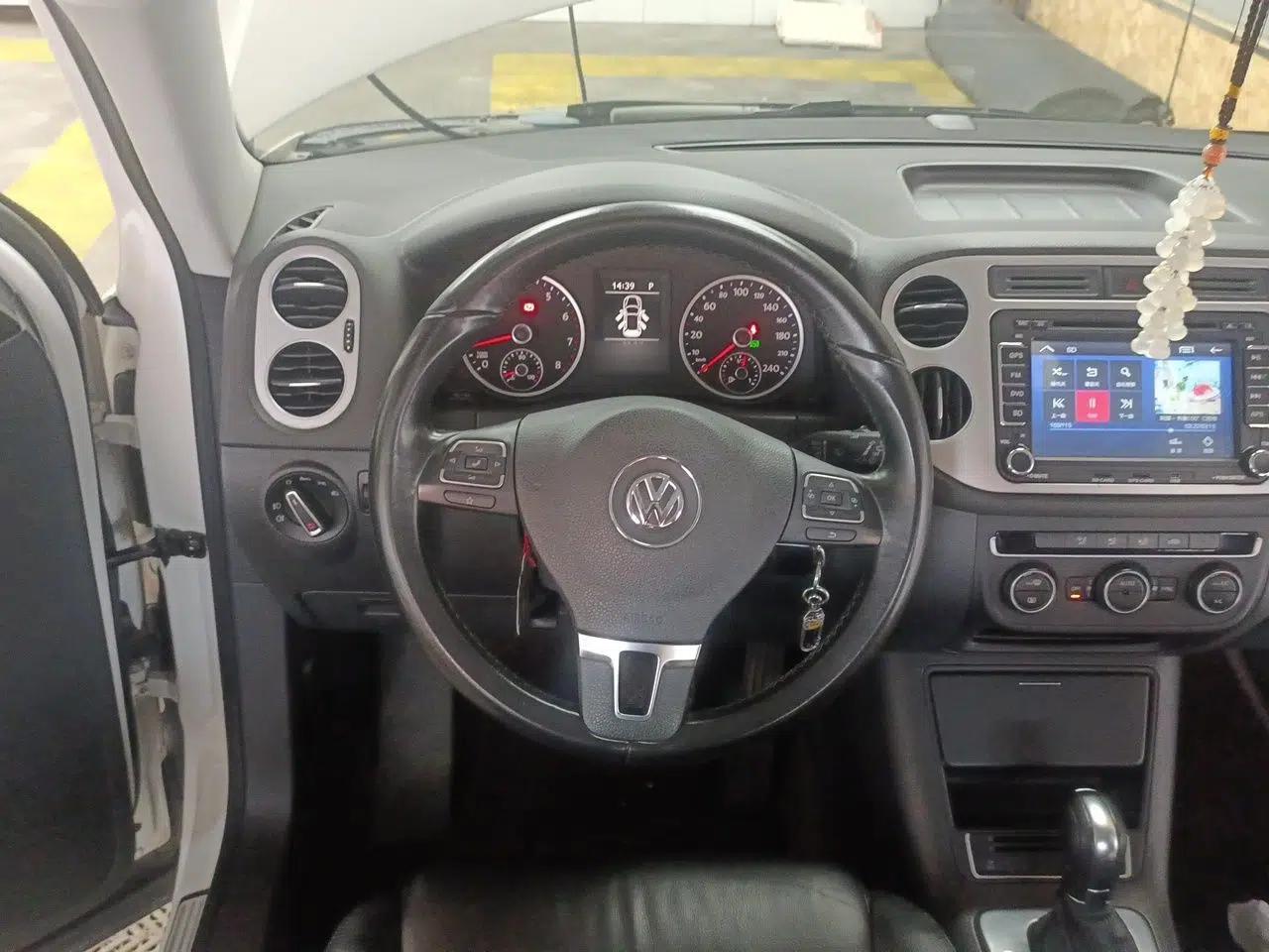 Volkswagen Tiguan 2015 1.8TSI Automatic Two-Wheel Drive Comfort Edition — миниатюра 10