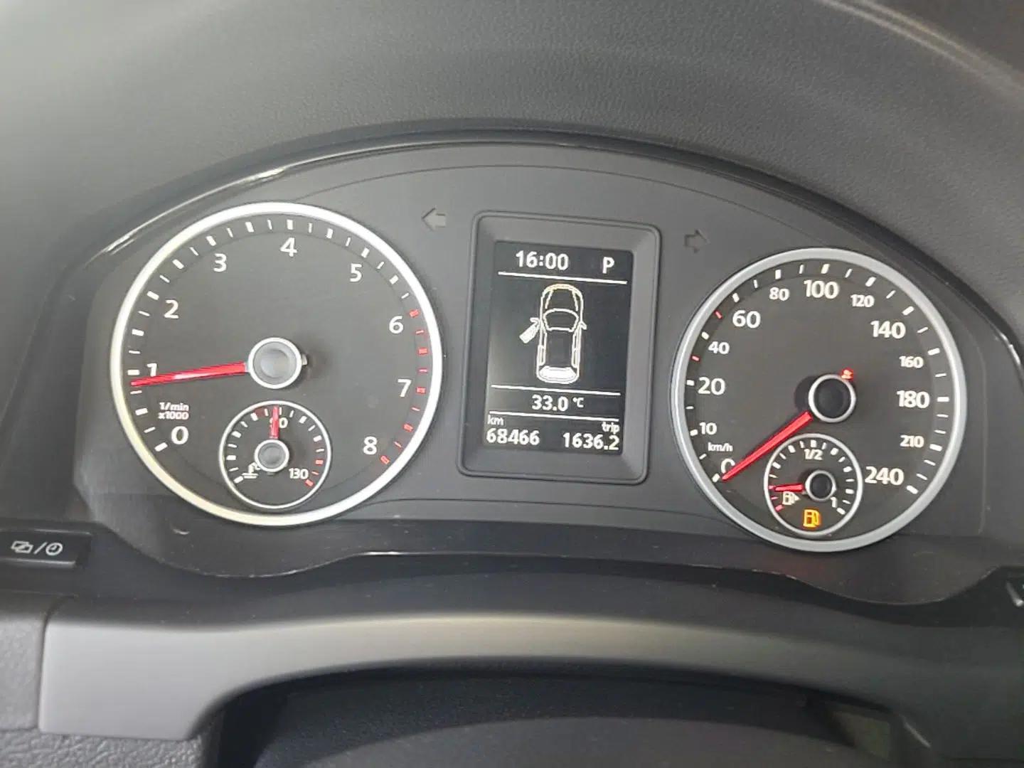 Volkswagen Tiguan 2015 1.8TSI Automatic All-Wheel Drive Style Vision Edition — миниатюра 14