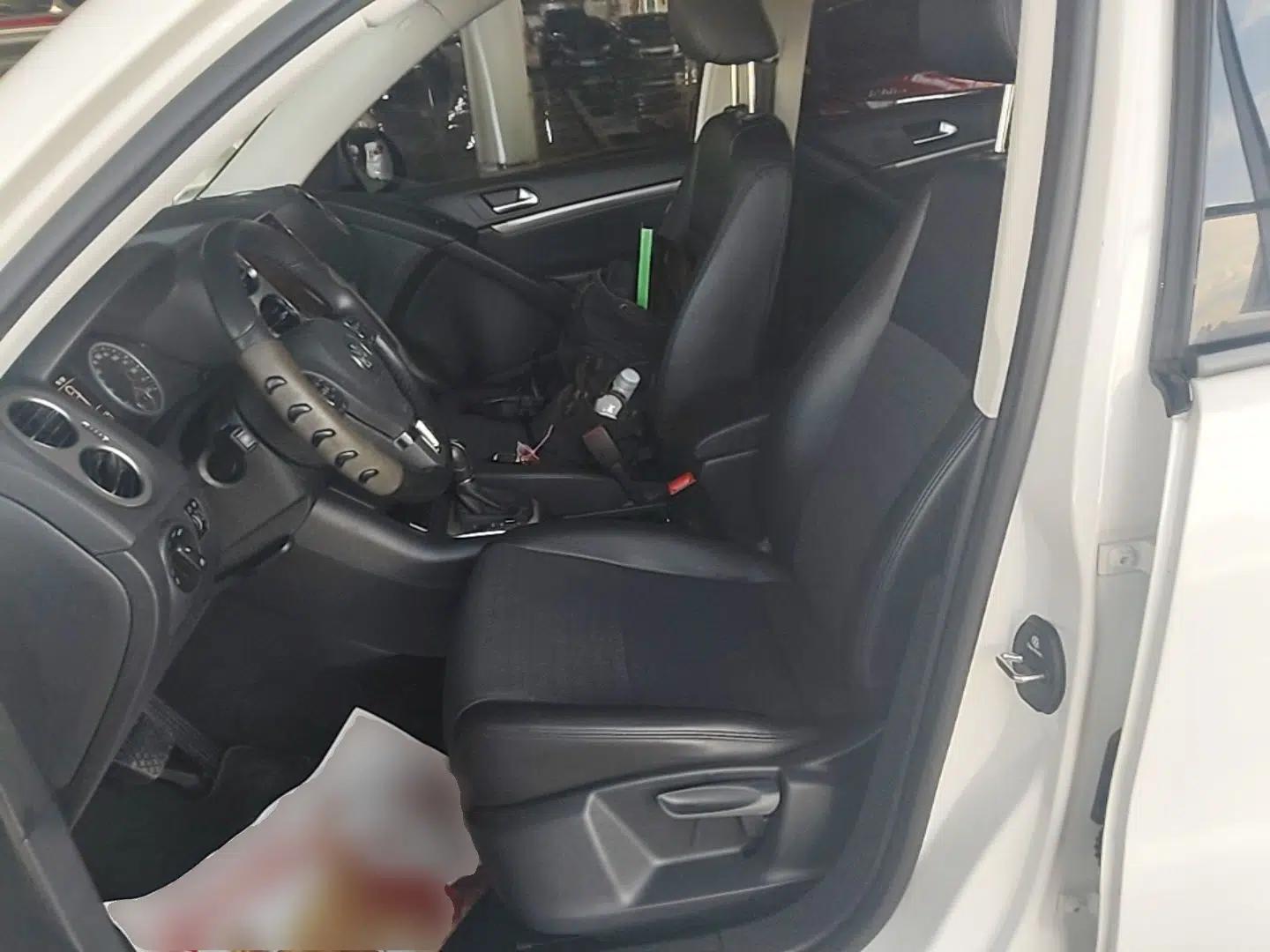 Volkswagen Tiguan 2015 1.8TSI Automatic All-Wheel Drive Style Vision Edition — миниатюра 17