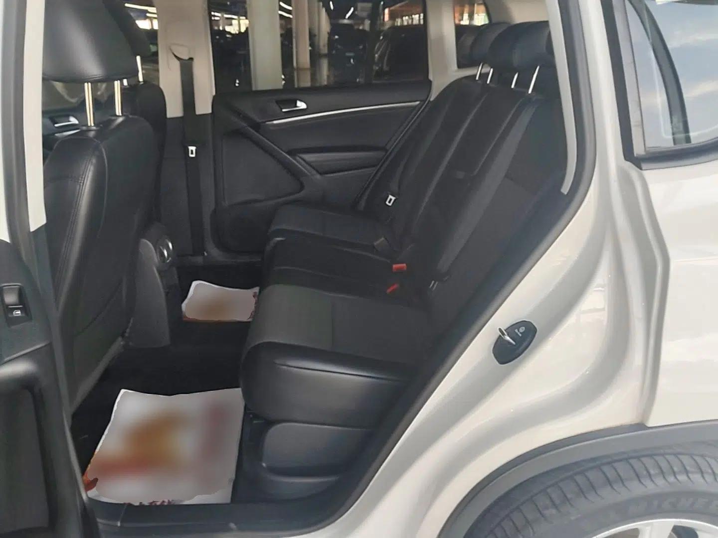 Volkswagen Tiguan 2015 1.8TSI Automatic All-Wheel Drive Style Vision Edition — миниатюра 20