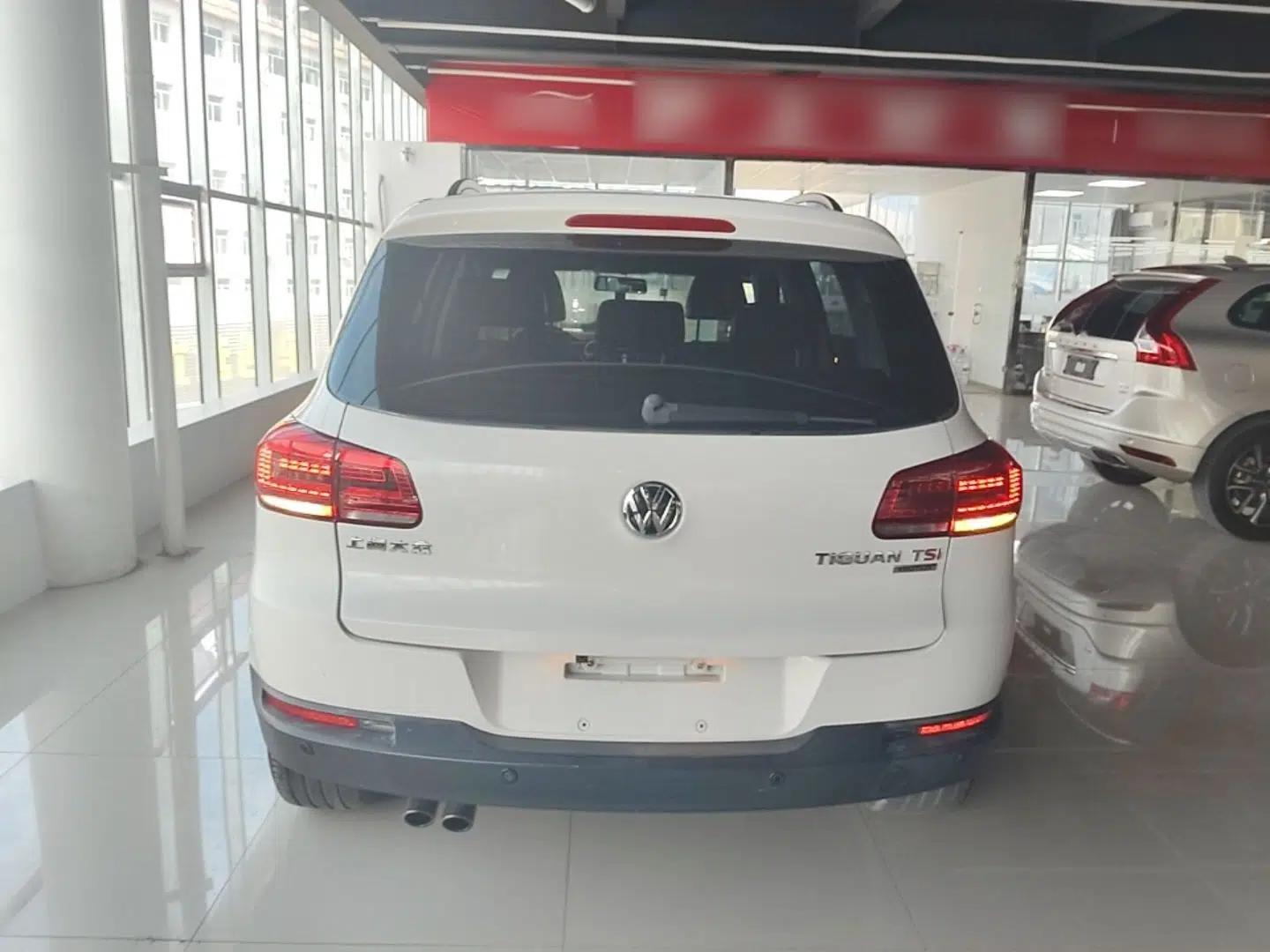 Volkswagen Tiguan 2015 1.8TSI Automatic All-Wheel Drive Style Vision Edition — миниатюра 5