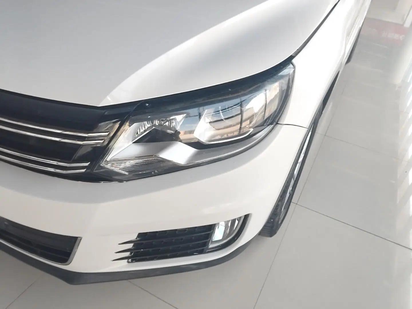Volkswagen Tiguan 2015 1.8TSI Automatic All-Wheel Drive Style Vision Edition — миниатюра 8