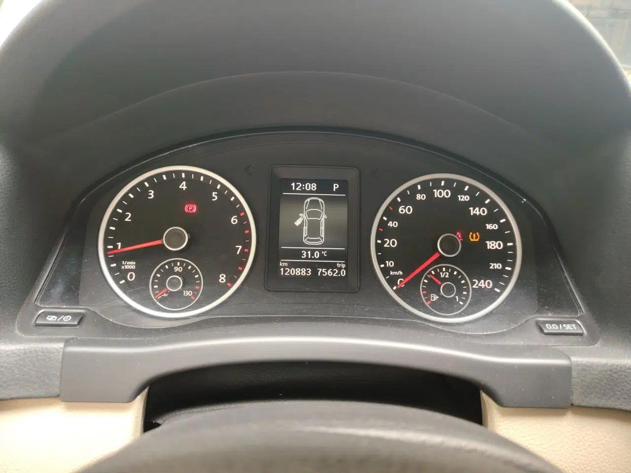 Volkswagen Tiguan 2015 1.8TSI Automatic Two-Wheel Drive Comfort Edition — миниатюра 11