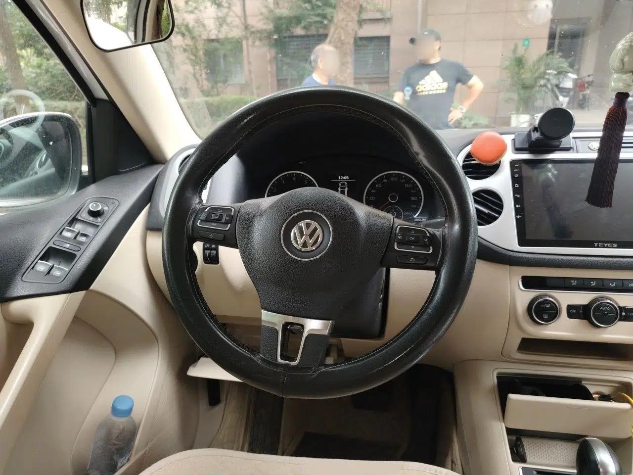 Volkswagen Tiguan 2015 1.8TSI Automatic Two-Wheel Drive Comfort Edition — миниатюра 10