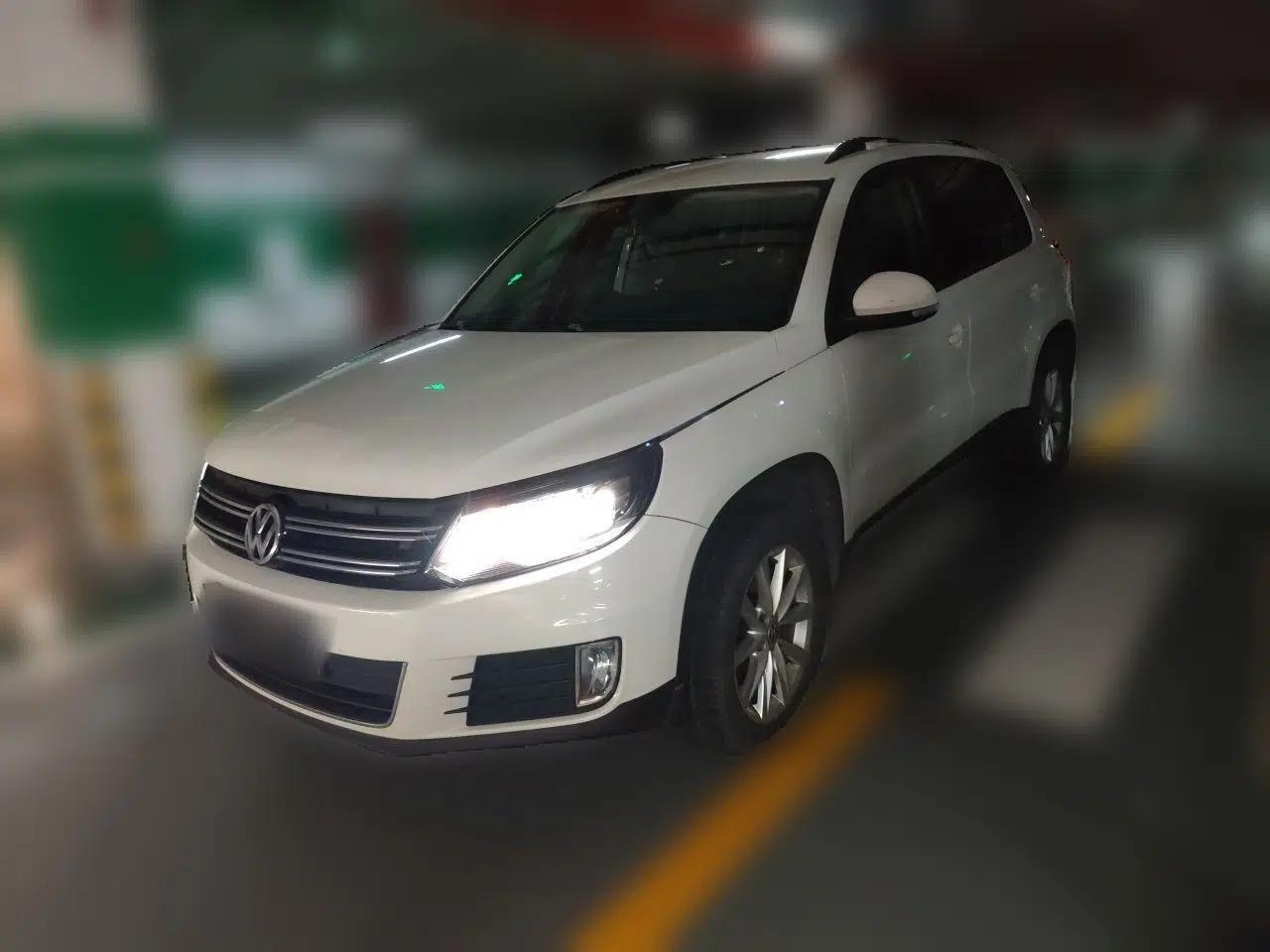 Volkswagen Tiguan 2015 1.8TSI Automatic Two-Wheel Drive Comfort Edition — миниатюра 1