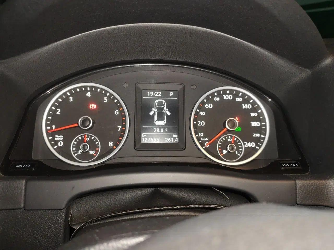 Volkswagen Tiguan 2015 1.8TSI Automatic Two-Wheel Drive Comfort Edition — миниатюра 11