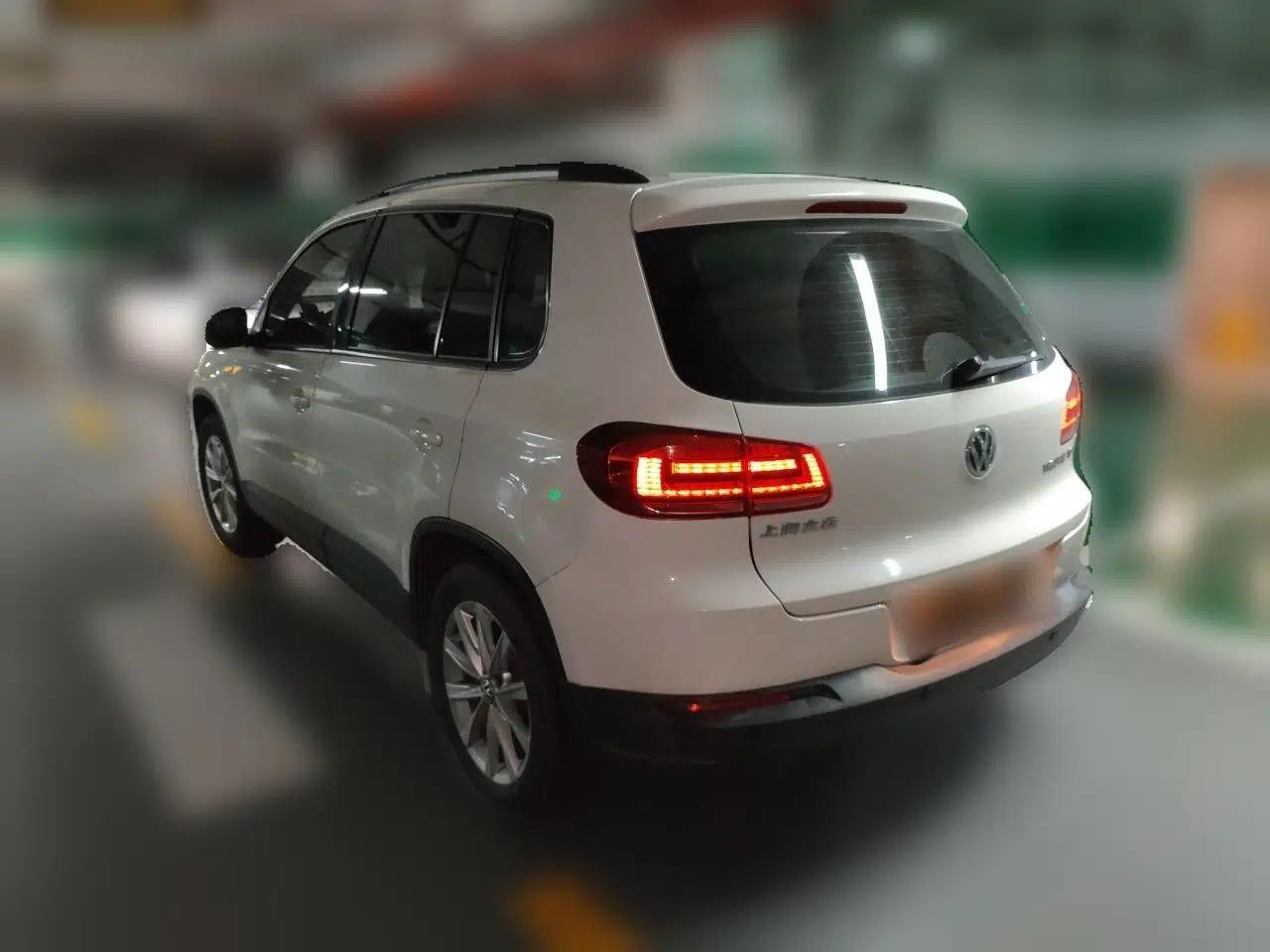 Volkswagen Tiguan 2015 1.8TSI Automatic Two-Wheel Drive Comfort Edition — миниатюра 4
