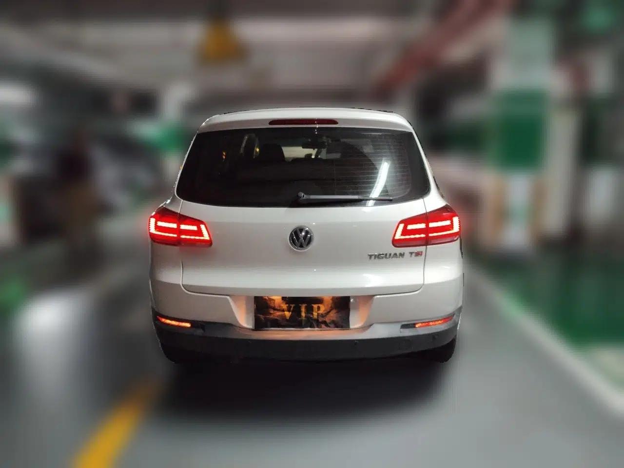 Volkswagen Tiguan 2015 1.8TSI Automatic Two-Wheel Drive Comfort Edition — миниатюра 5