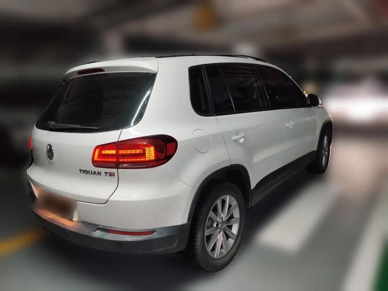 Volkswagen Tiguan 2015 1.8TSI Automatic Two-Wheel Drive Comfort Edition — миниатюра 6