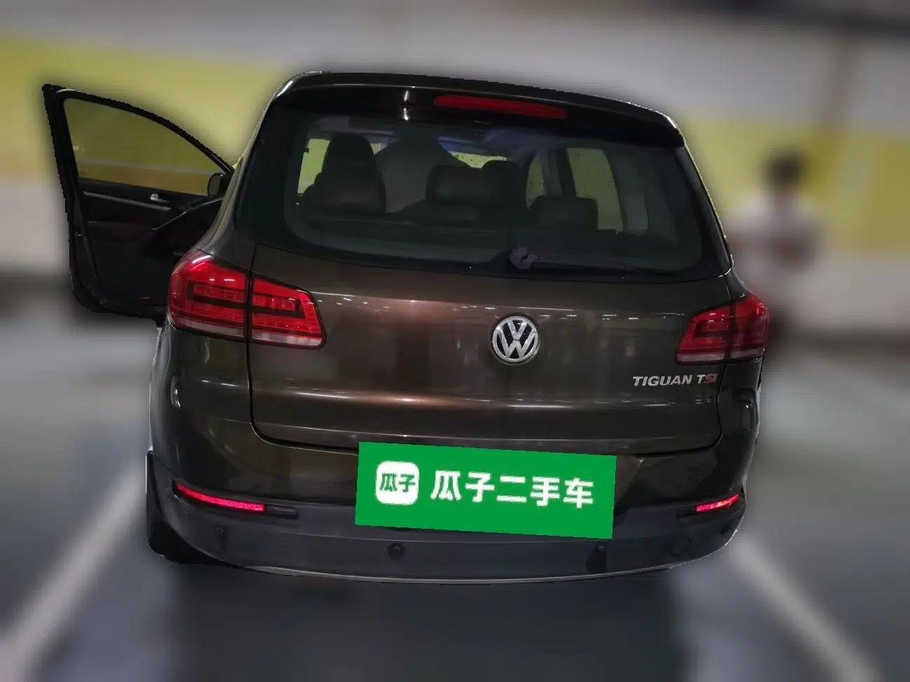 Volkswagen Tiguan 2015 1.8TSI Automatic Two-Wheel Drive Luxury Model — миниатюра 5