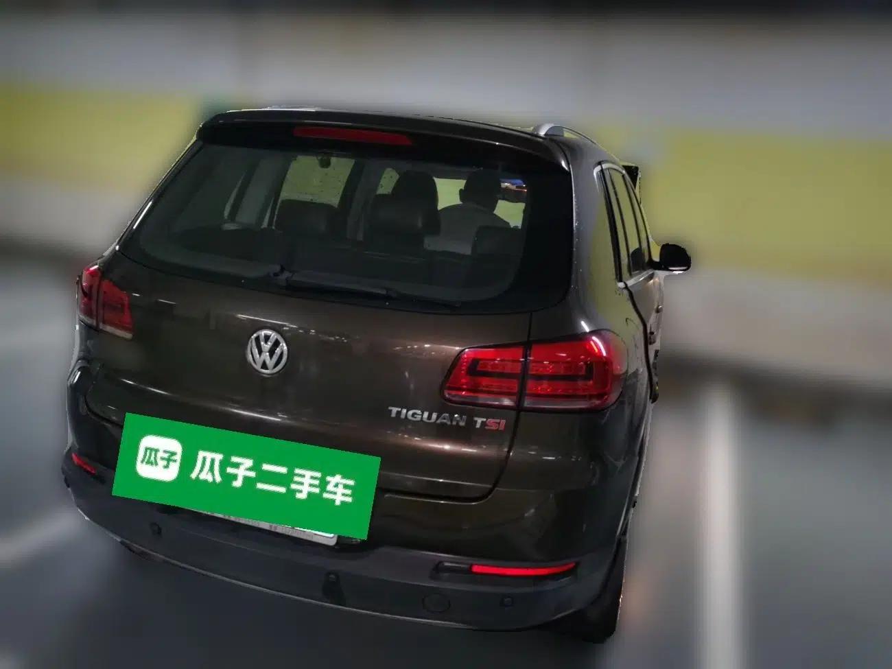 Volkswagen Tiguan 2015 1.8TSI Automatic Two-Wheel Drive Luxury Model — миниатюра 6