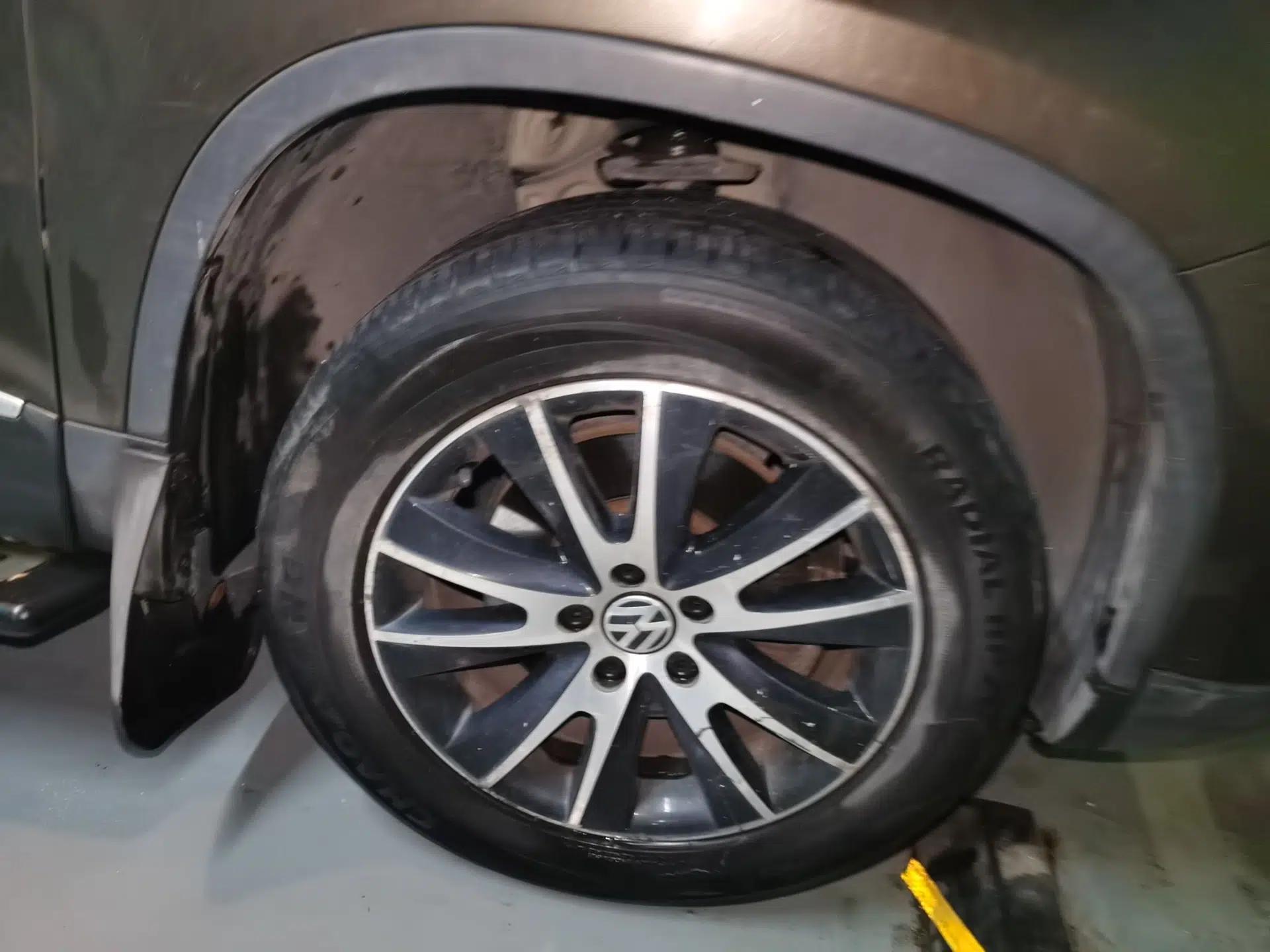 Volkswagen Tiguan 2015 1.8TSI Automatic Two-Wheel Drive Luxury Model — миниатюра 8