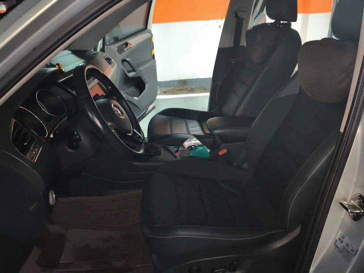 Volkswagen Tiguan L 2018 330TSI Automatic Two-Wheel Drive Comfort Edition — миниатюра 15