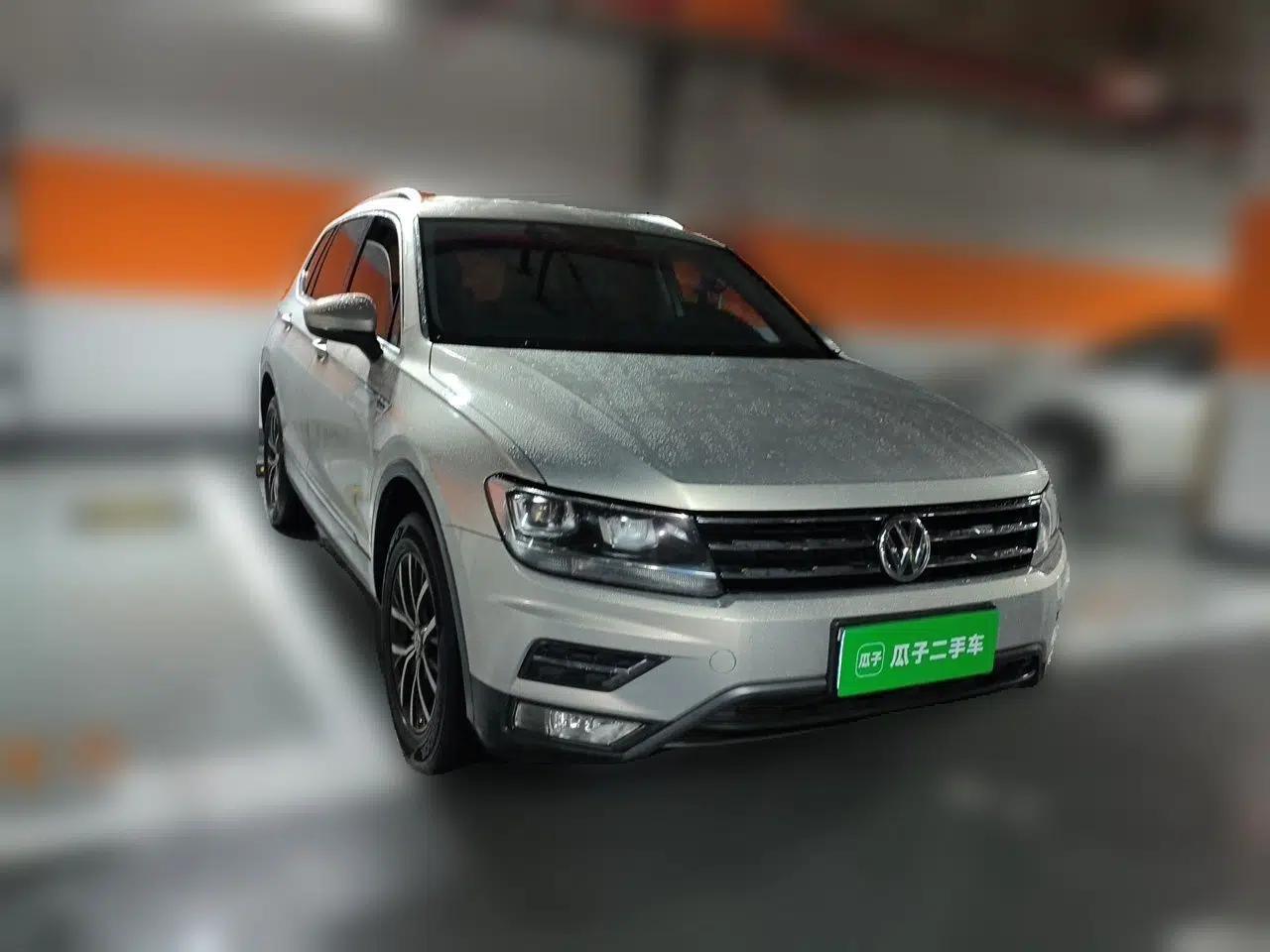 Volkswagen Tiguan L 2018 330TSI Automatic Two-Wheel Drive Comfort Edition — миниатюра 3