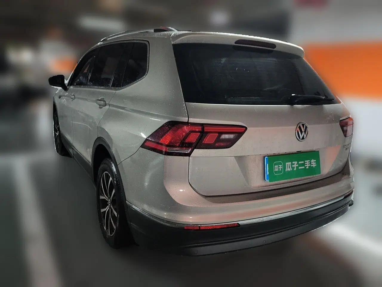 Volkswagen Tiguan L 2018 330TSI Automatic Two-Wheel Drive Comfort Edition — миниатюра 4