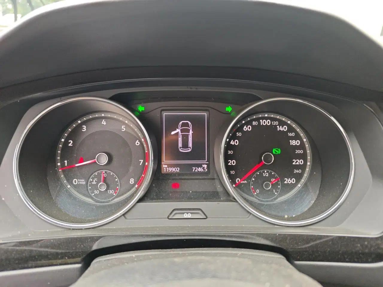 Volkswagen Tiguan L 2018 Revised Version 330TSI Automatic Two-Wheel Drive Trendy Edition — миниатюра 11