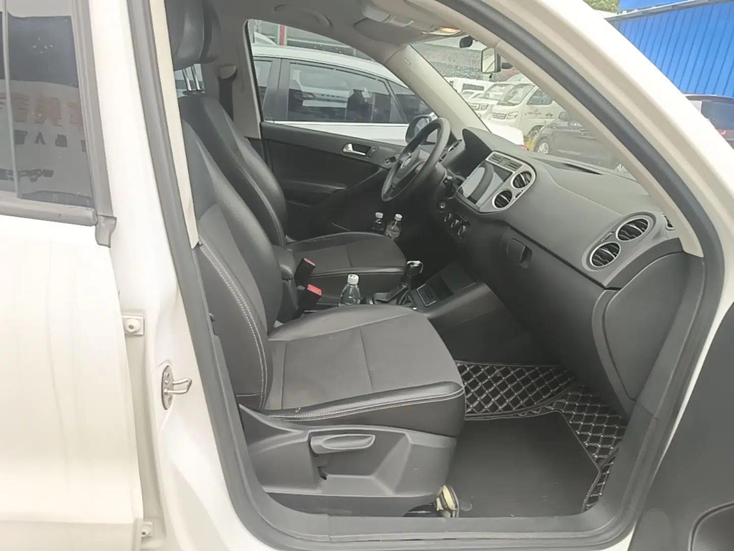 Volkswagen Tiguan 2016 280TSI Automatic Two-Wheel-Drive Silk Road Style Edition — миниатюра 19