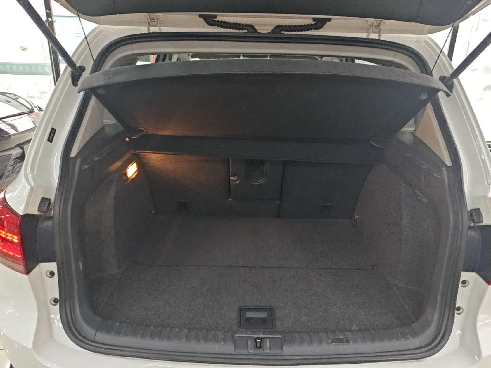 Volkswagen Tiguan 2016 280TSI Automatic Two-Wheel-Drive Silk Road Style Edition — миниатюра 22