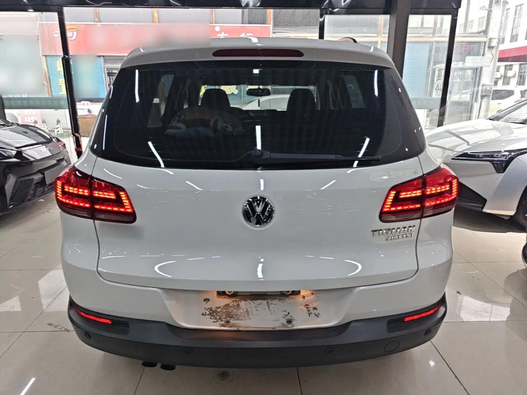 Volkswagen Tiguan 2016 280TSI Automatic Two-Wheel-Drive Silk Road Style Edition — миниатюра 5