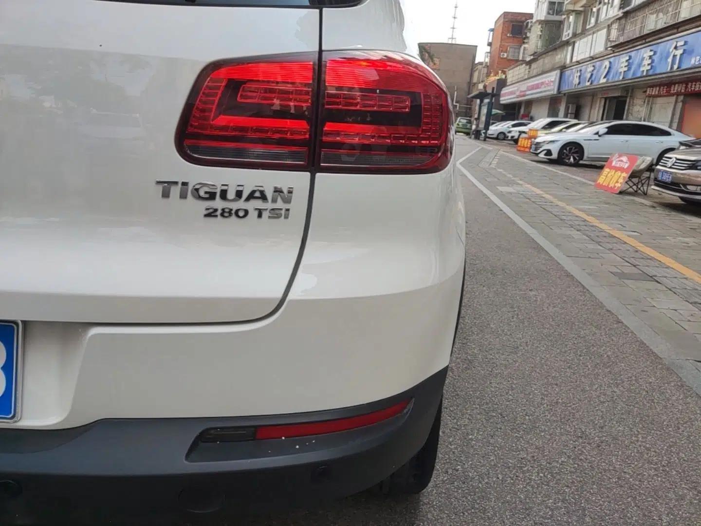 Volkswagen Tiguan 2016 280TSI Automatic Two-Wheel Drive Silk Road Comfort Edition — миниатюра 9