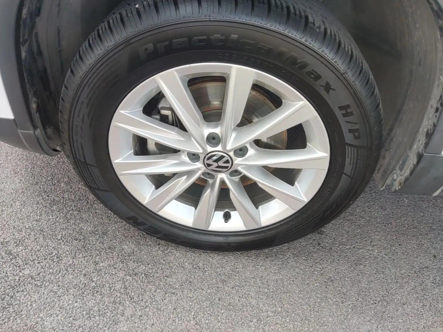 Volkswagen Tiguan 2016 280TSI Automatic Two-Wheel Drive Silk Road Comfort Edition — миниатюра 10