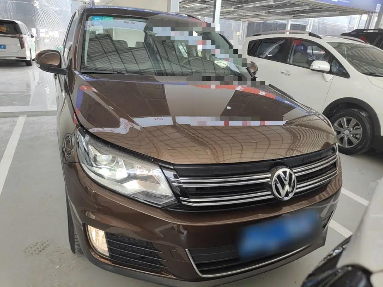 Volkswagen Tiguan 2016 300TSI Automatic All-Wheel Drive Luxury Edition — миниатюра 2