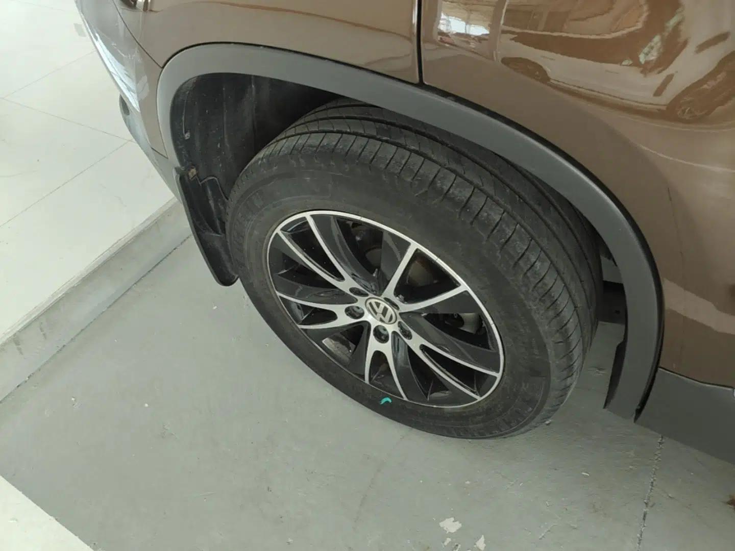 Volkswagen Tiguan 2016 300TSI Automatic All-Wheel Drive Luxury Edition — миниатюра 11