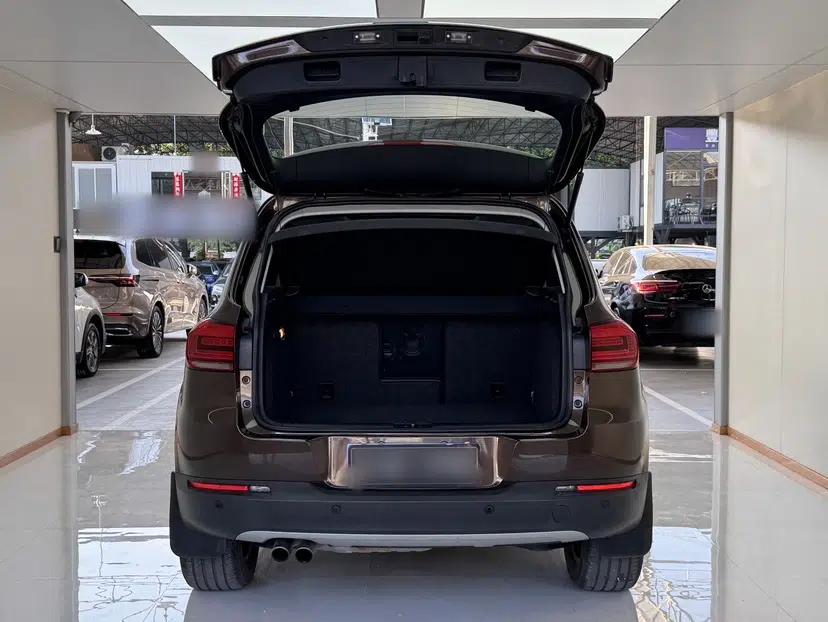 Volkswagen Tiguan 2016 300TSI Automatic All-Wheel Drive Luxury Edition — миниатюра 13