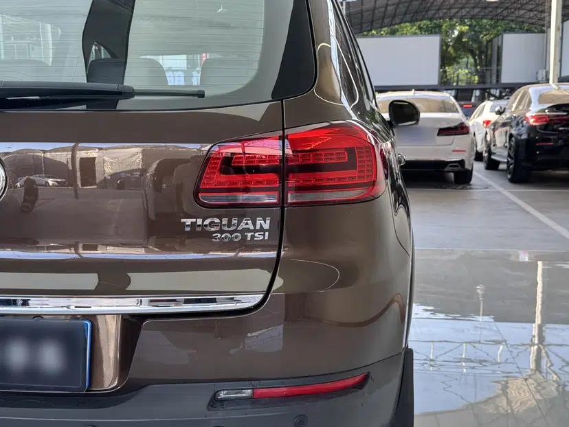 Volkswagen Tiguan 2016 300TSI Automatic All-Wheel Drive Luxury Edition — миниатюра 14