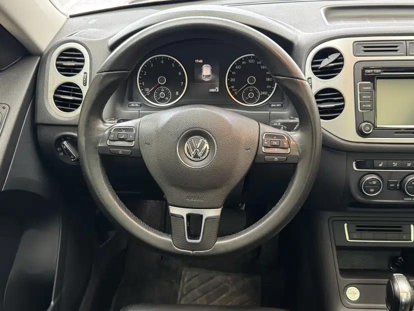 Volkswagen Tiguan 2016 300TSI Automatic All-Wheel Drive Luxury Edition — миниатюра 24