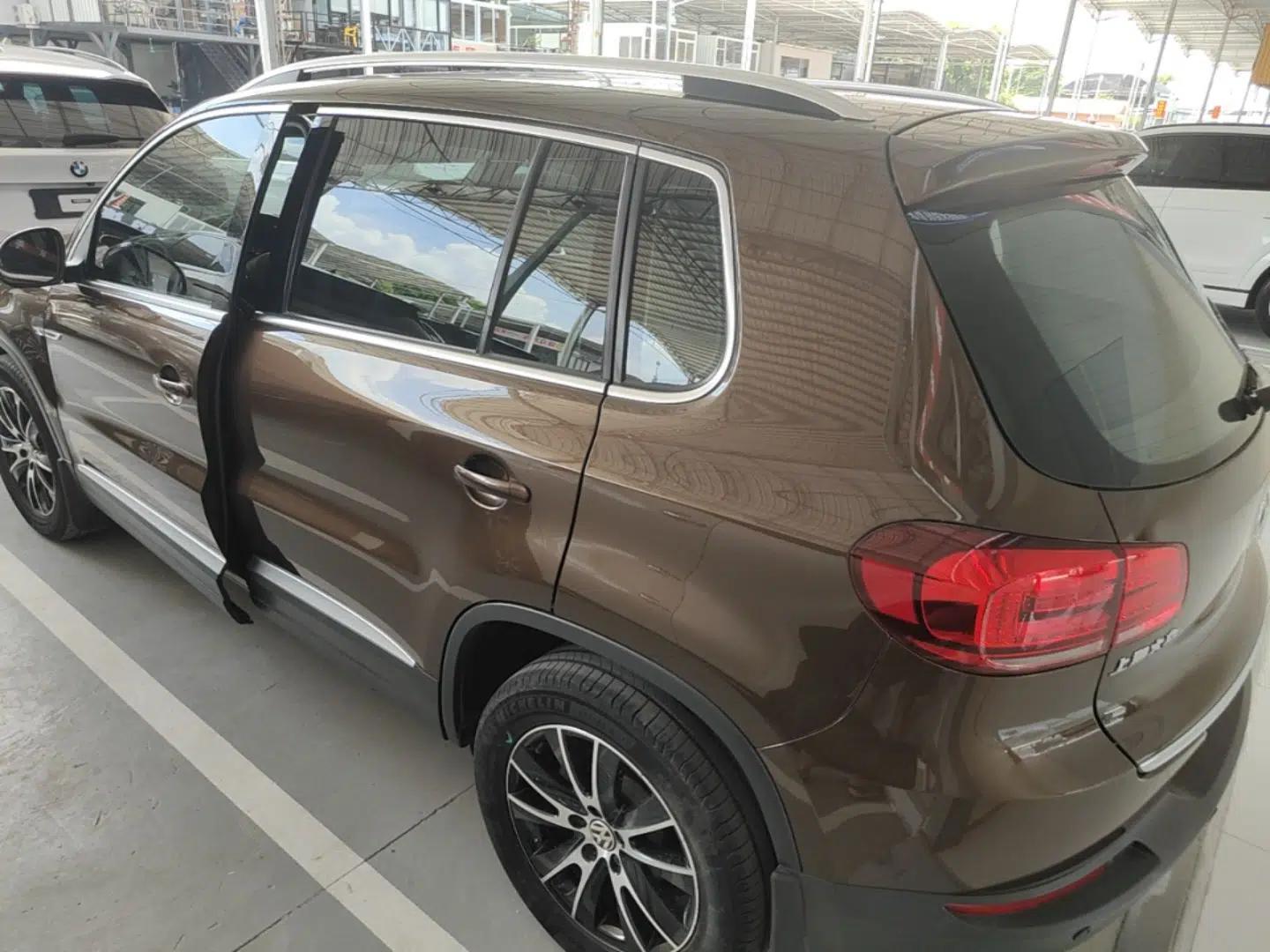 Volkswagen Tiguan 2016 300TSI Automatic All-Wheel Drive Luxury Edition — миниатюра 4