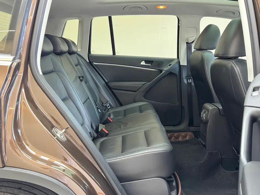 Volkswagen Tiguan 2016 300TSI Automatic All-Wheel Drive Luxury Edition — миниатюра 41
