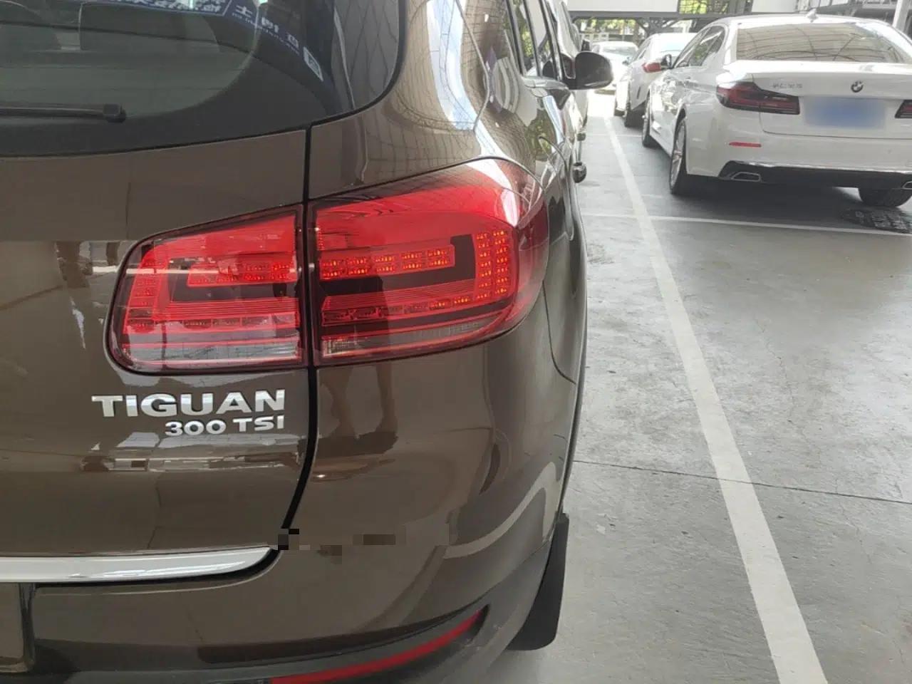 Volkswagen Tiguan 2016 300TSI Automatic All-Wheel Drive Luxury Edition — миниатюра 9