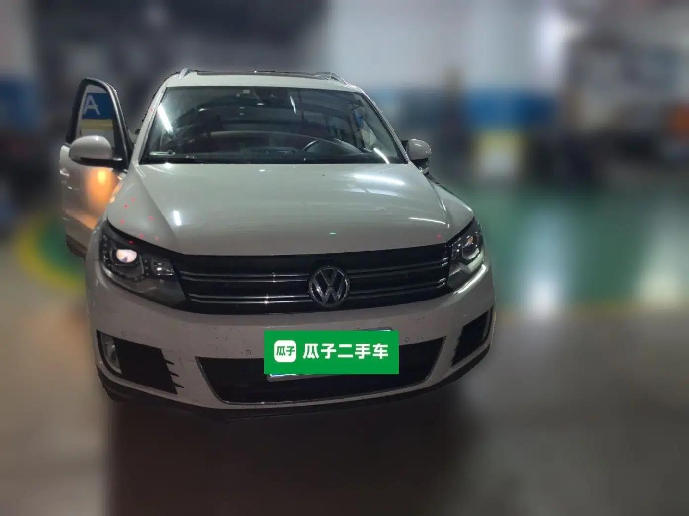 Volkswagen Tiguan 2015 2.0 TSI Automatic All-Wheel Drive Flagship Edition — миниатюра 2