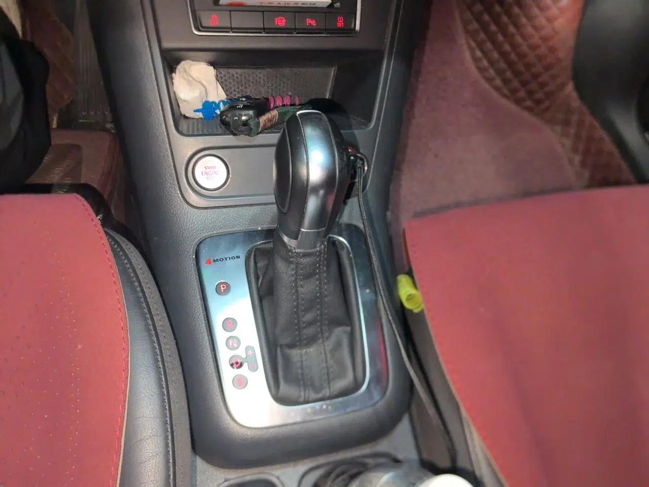 Volkswagen Tiguan 2015 2.0 TSI Automatic All-Wheel Drive Flagship Edition — миниатюра 14