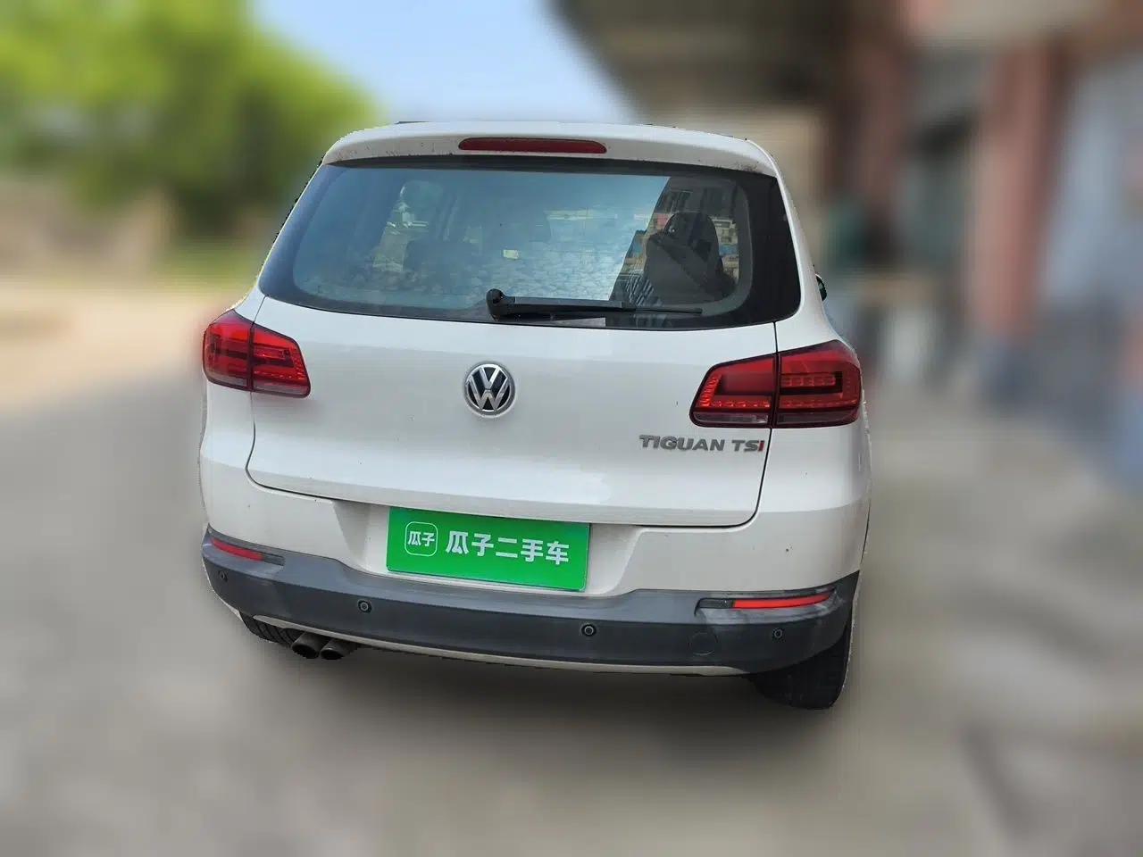 Volkswagen Tiguan 2015 1.8TSI Automatic Two-Wheel Drive Luxury Model — миниатюра 5
