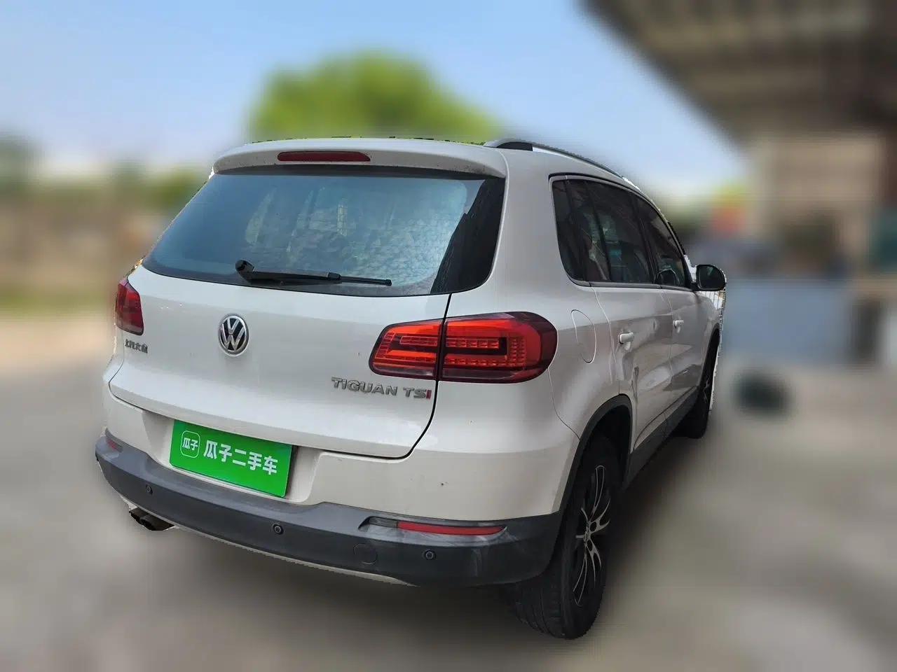 Volkswagen Tiguan 2015 1.8TSI Automatic Two-Wheel Drive Luxury Model — миниатюра 6