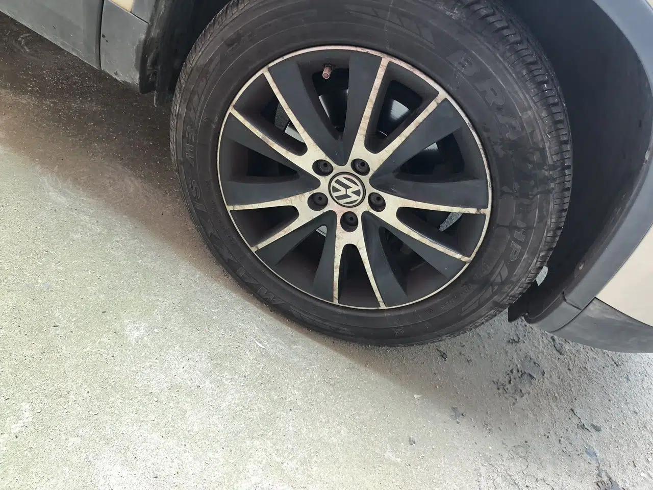 Volkswagen Tiguan 2015 1.8TSI Automatic Two-Wheel Drive Luxury Model — миниатюра 8