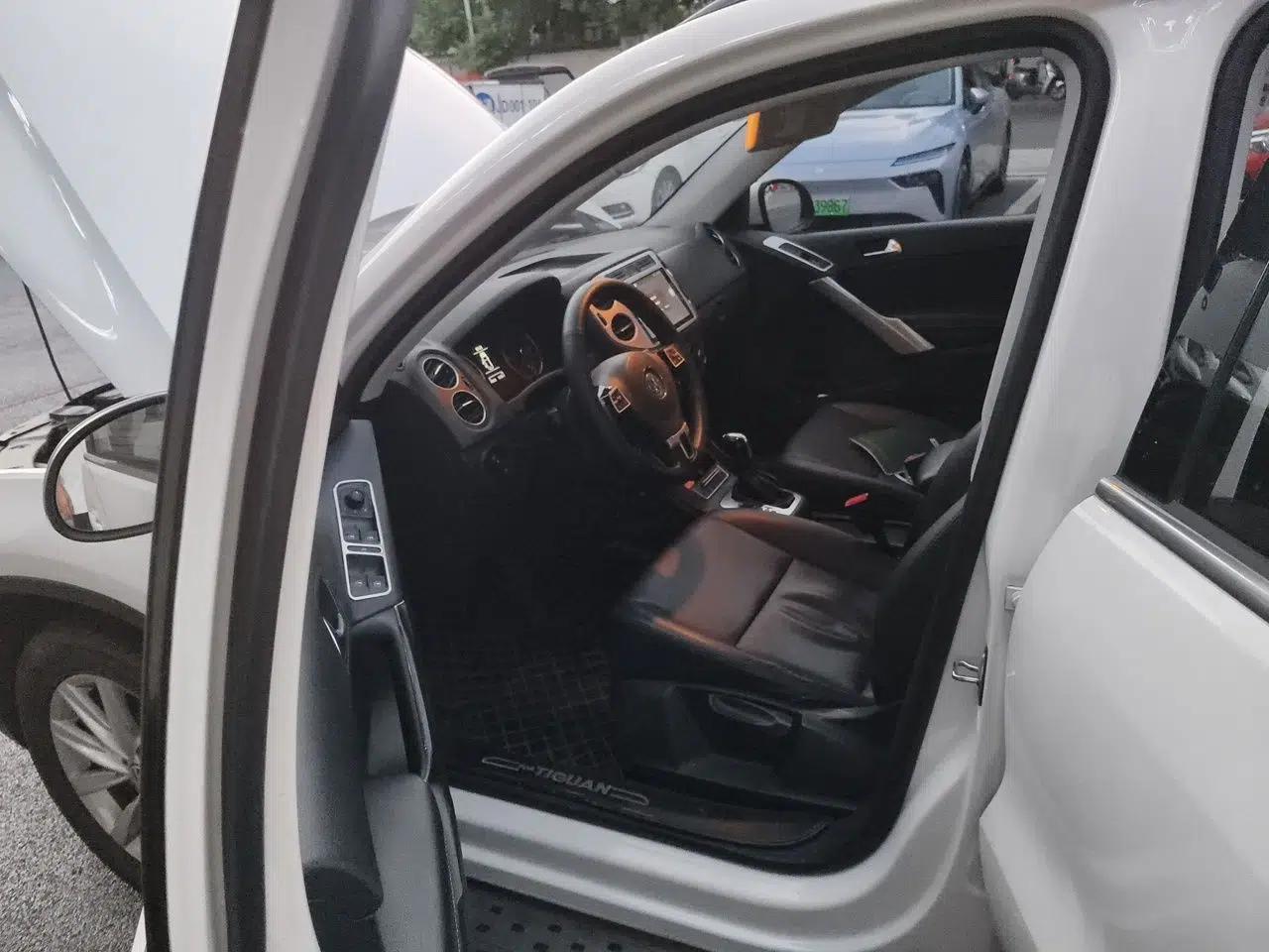 Volkswagen Tiguan 2016 280TSI Automatic Two-Wheel-Drive Silk Road Style Edition — миниатюра 16
