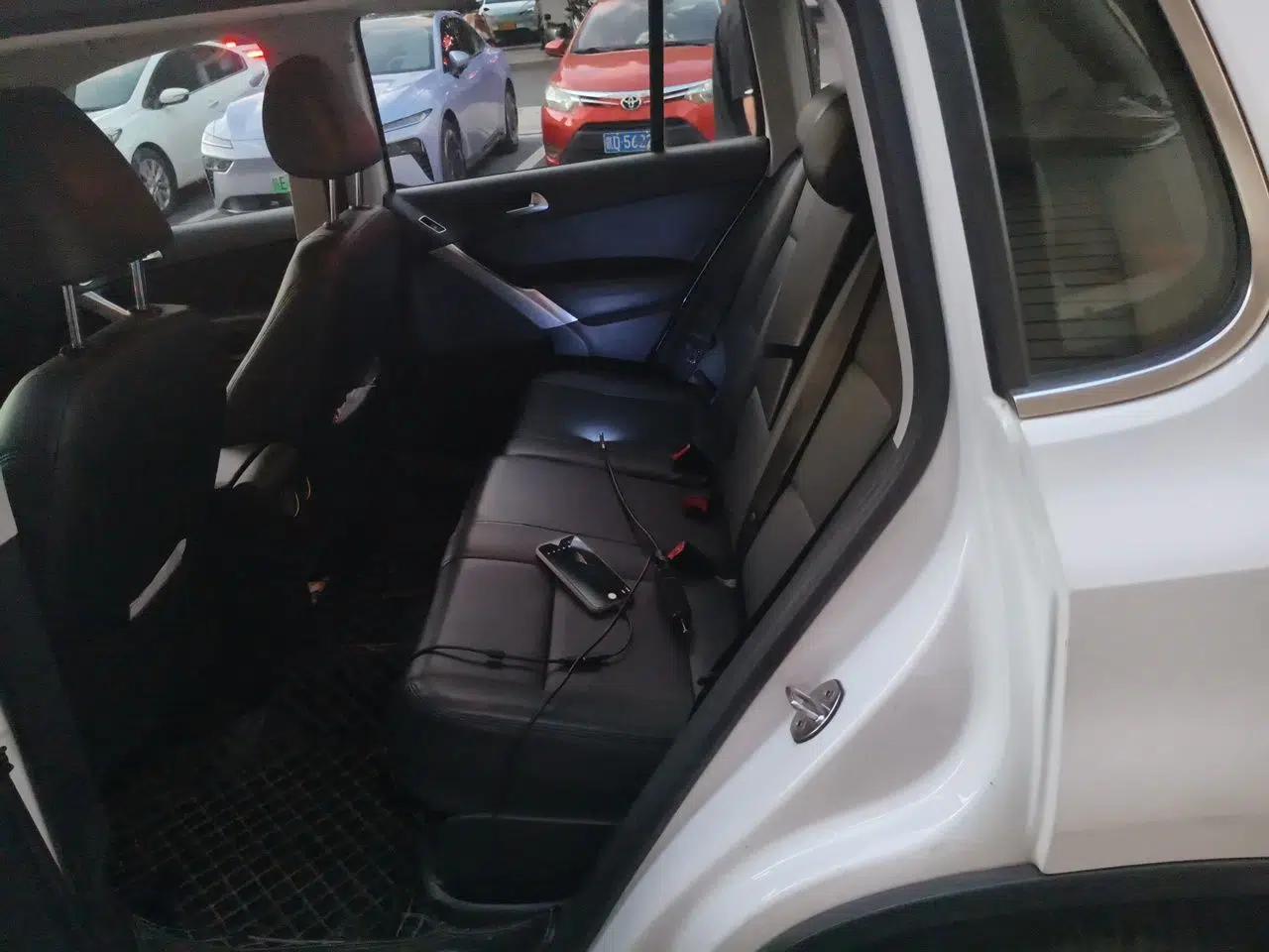 Volkswagen Tiguan 2016 280TSI Automatic Two-Wheel-Drive Silk Road Style Edition — миниатюра 17