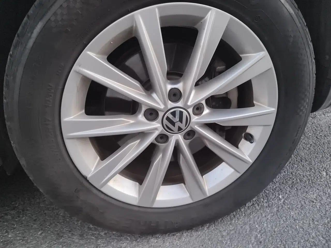 Volkswagen Tiguan 2016 280TSI Automatic Two-Wheel-Drive Silk Road Style Edition — миниатюра 8